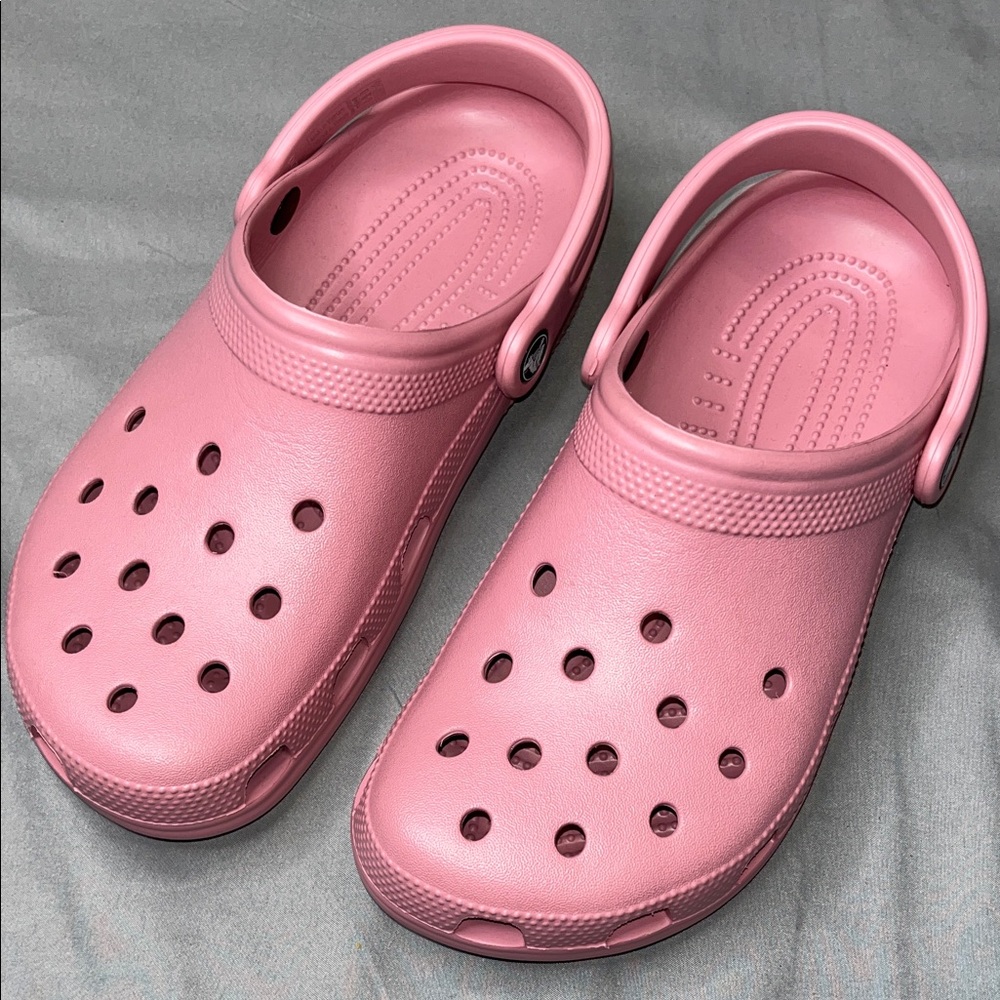 NWOT Crocs Women’s Pink 8